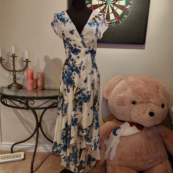 lulus French Countryside White Floral Print High-Low Dress 015000 - Picture 5 of 13